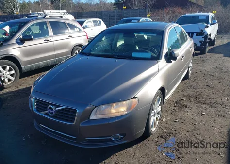 2011 Volvo S80 T6 z USA, uszkodzony, nr VIN YV1902AH8B1146628